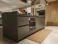Cucina Cesar moderna con isola tortora in laminato materico Maxima 2.2