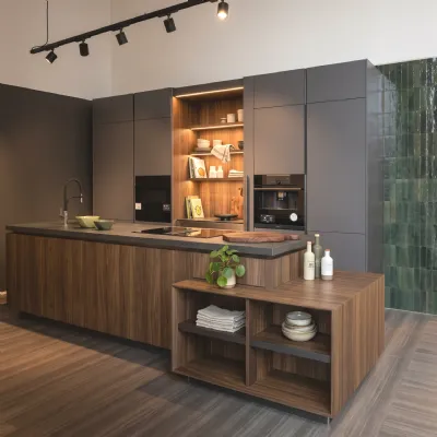Cucina Molteni & c moderna con isola grigia in laminato opaco Cucina con isola molteni&c dada highline