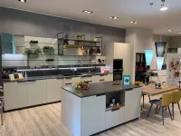 Cucina con isola design grigia Scavolini Mia  a soli 21000 Euro
