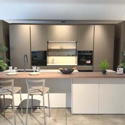 Cucina a PREZZI OUTLET in laminato opaco Stosa -56%