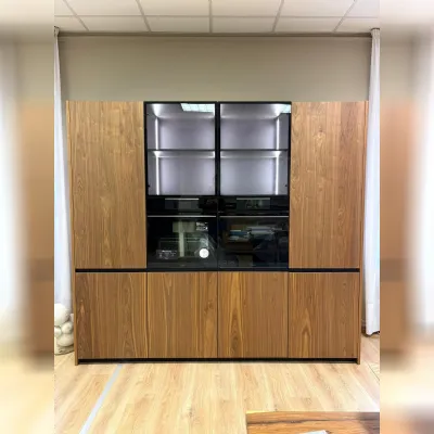 Cucina lineare in legno noce Menta a prezzo ribassato