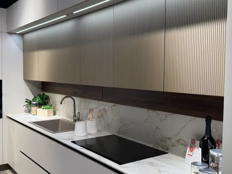 Cucina ad angolo in melaminico a prezzo ribassato 57%