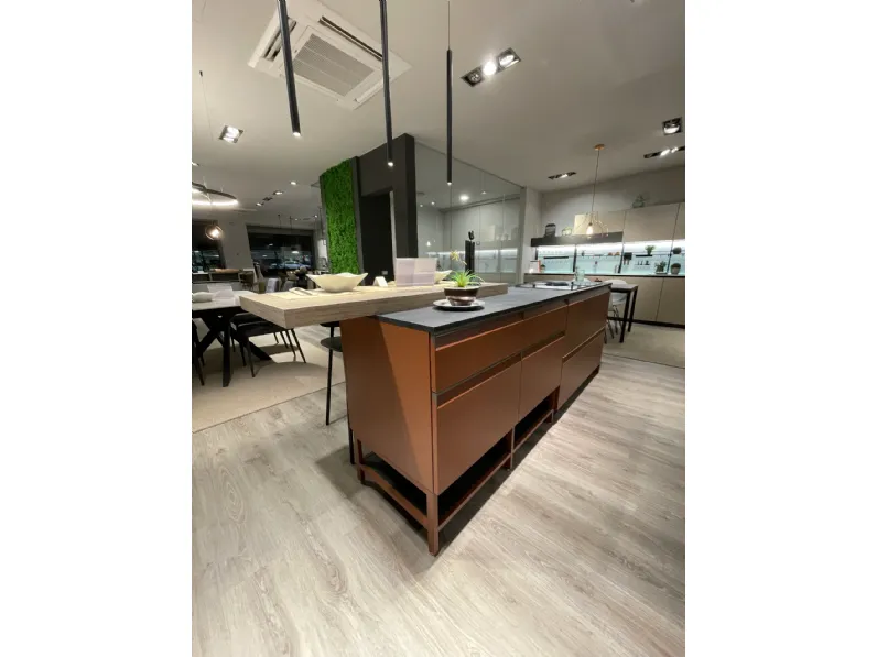 Cucina a prezzo ribassato con isola design Formalia Scavolini