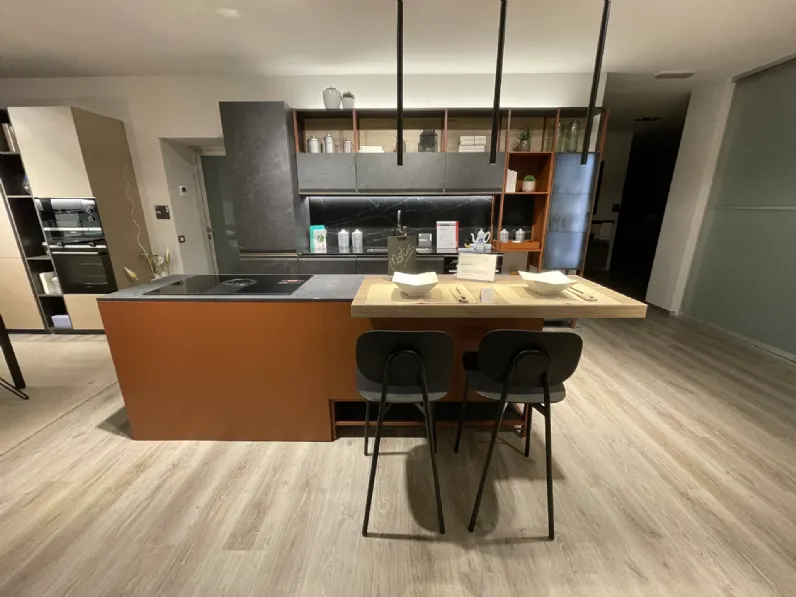 Cucina a prezzo ribassato con isola design Formalia Scavolini