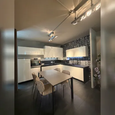 Cucina modello Up design  Ar-tre PREZZO SCONTATO 50%