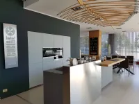 Cucina a prezzo ribassato ad isola design Artematica vitrum Valcucine