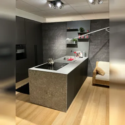 Cucina grigia design con isola Zampieri cucine Irori a soli 19900 Euro