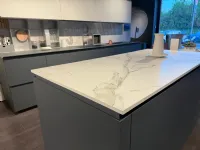Cucina altri colori design con isola Lube cucine Oltre lux fenix  a soli 19690 Euro