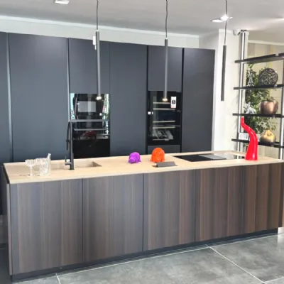 Cucina con isola design noce Binova Scava a soli 24300 Euro