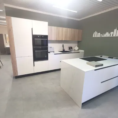 Cucina a prezzo ribassato con isola moderna Area 22 lesmo Dibiesse