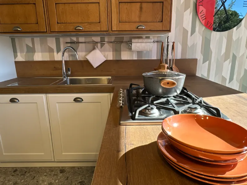 Cucina bianca classica con penisola Scavolini Favilla a soli 10500 Euro