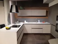 Cucina con penisola in laminato materico a prezzo ribassato 60%