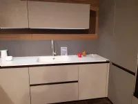 Cucina con penisola in laminato materico a prezzo ribassato 60%