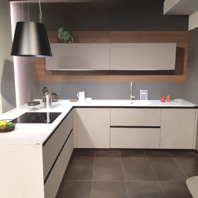 Cucina grigio design con penisola Kalì Arredo3 scontata