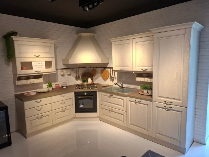 Cucina Cucina modello memory  ad angolo Veneta cucine con uno sconto imperdibile