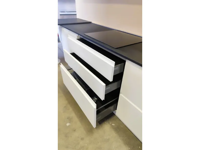 Cucina bianca moderna ad angolo Arrex Gea pet a soli 4400 Euro