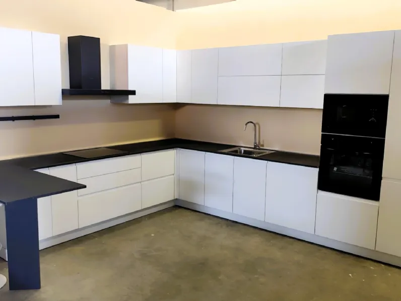 Cucina bianca moderna ad angolo Arrex Gea pet a soli 4400 Euro