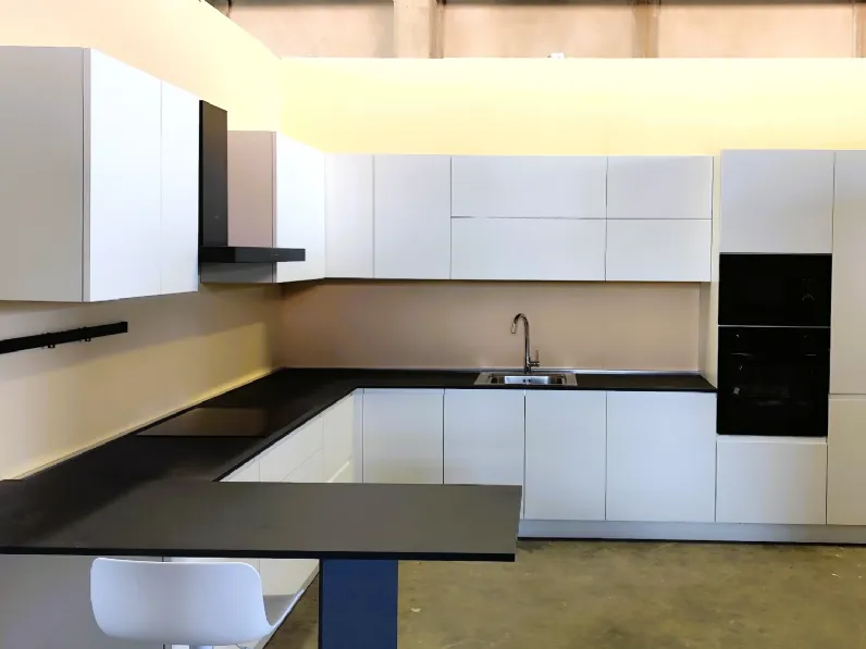 Cucina bianca moderna ad angolo Arrex Gea pet a soli 4400 Euro