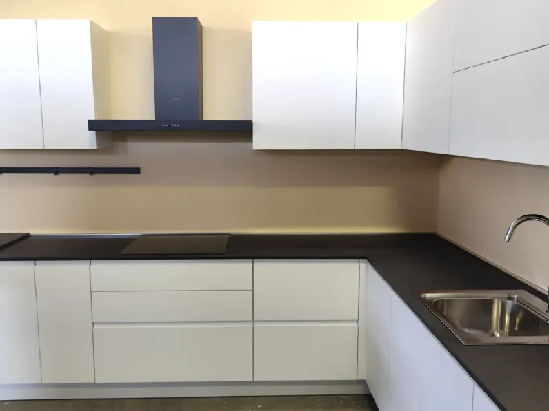 Cucina bianca moderna ad angolo Arrex Gea pet a soli 4400 Euro