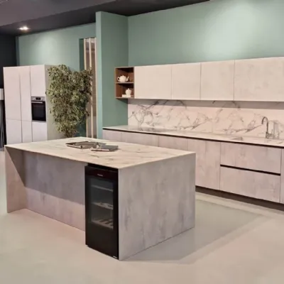 Cucina a prezzo scontato ad isola design Calacatta Artigianale