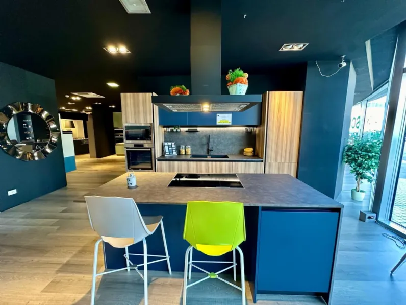 Cucina a prezzo scontato ad isola moderna Domino Prima cucine