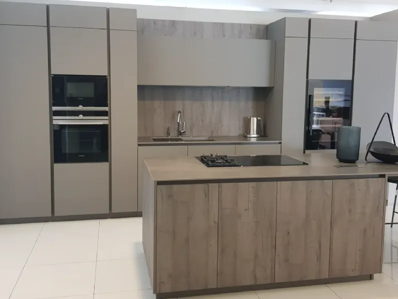 Cucina con isola design grigia Veneta cucine Lounge a soli 14048 Euro