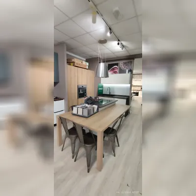 Cucina rovere chiaro moderna con isola Kali Arredo3 scontata