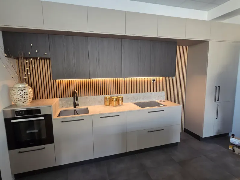 Cucina Antares design lineare tortora in laminato opaco Cucina lineare