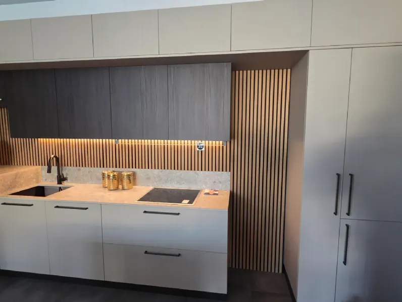 Cucina Antares design lineare tortora in laminato opaco Cucina lineare