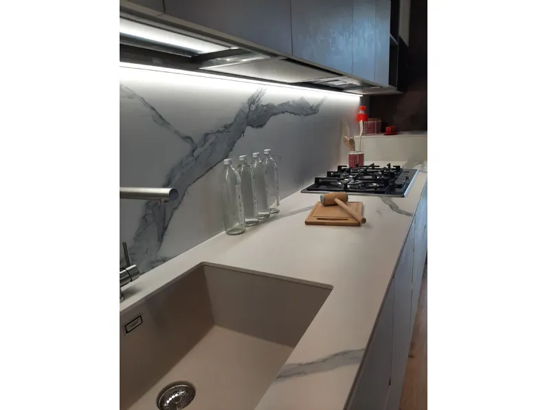Cucina grigia moderna lineare Domino Prima cucine a soli 8780 Euro