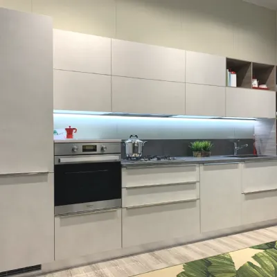 Cucina grigia moderna lineare Moda Scavolini in Offerta Outlet
