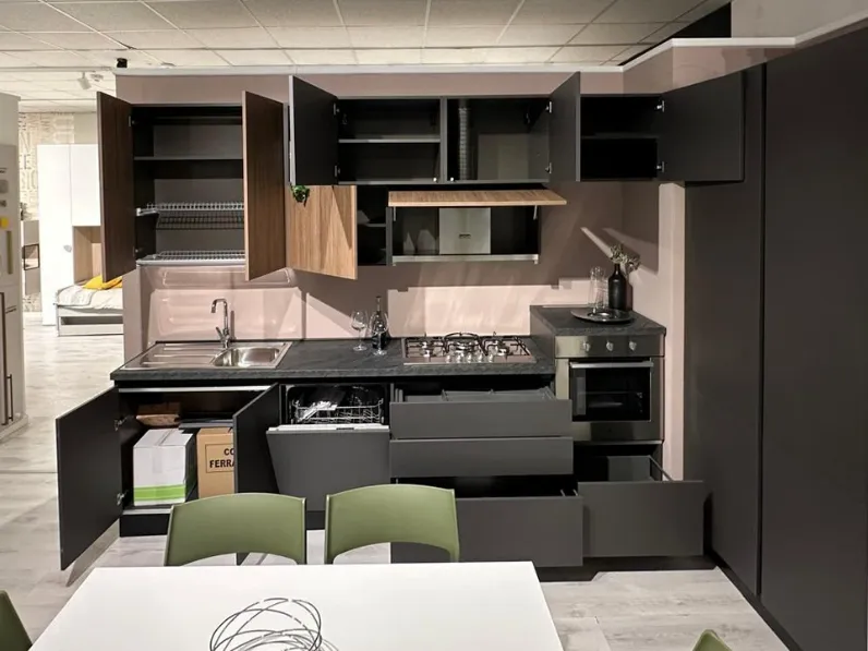 Cucina lineare in melaminico a prezzo scontato 55%