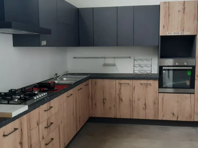 Arrex Anita, cucina antracite ad angolo, 3400.