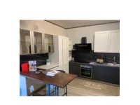 Scopri la cucina Stosa Beverly ad angolo scontata del 54%. Un design moderno ed elegante per la tua casa.