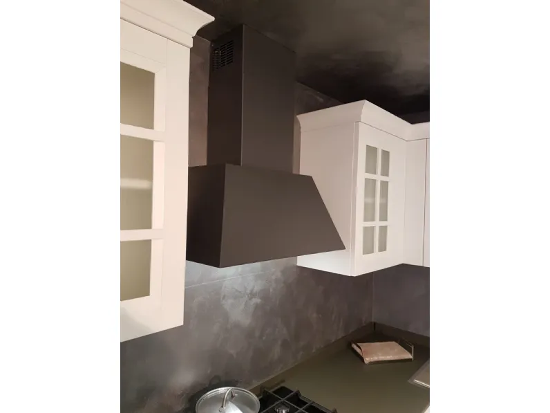 Cucina ad angolo in laccata a prezzo ribassato 46%