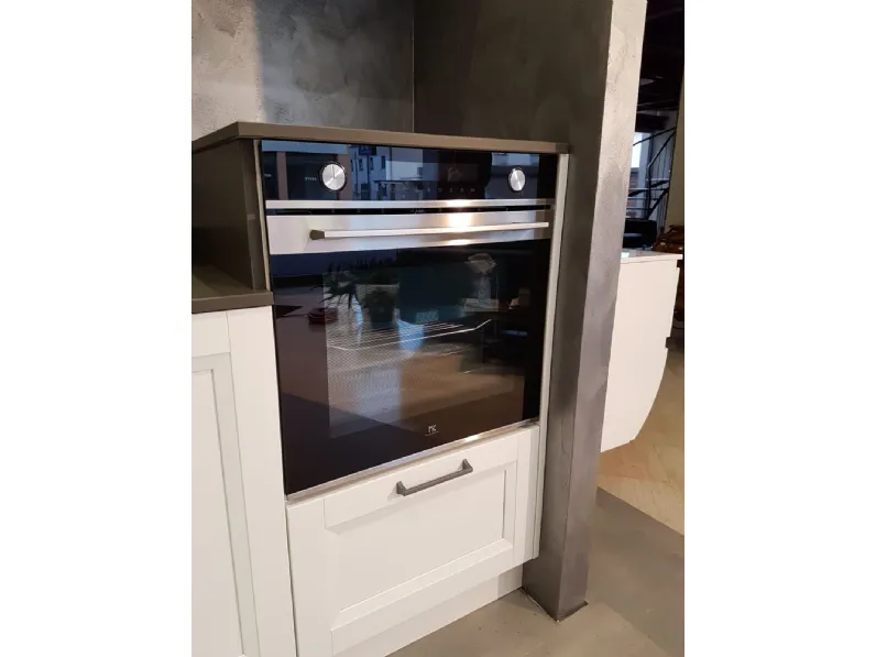 Cucina ad angolo in laccata a prezzo ribassato 46%