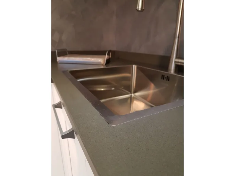 Cucina ad angolo in laccata a prezzo ribassato 46%