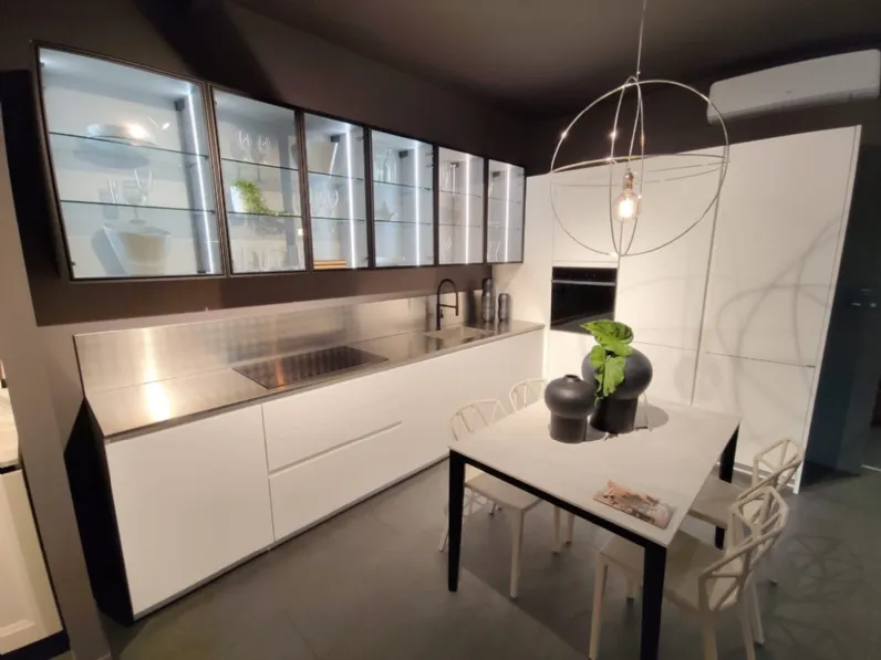 Cucina ad angolo in laccata opaco a prezzo scontato 20%
