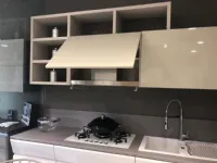 Cucina ad angolo in laccato lucido tortora Motus a prezzo ribassato