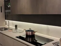 Cucina ad angolo in laminato materico a prezzo ribassato 49%