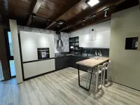 Cucina Febal design ad angolo grigia in laminato materico Modula aria