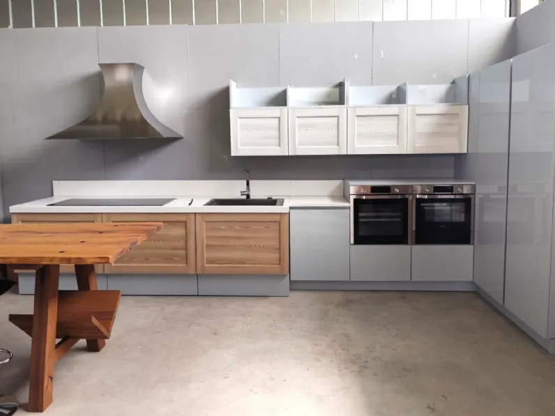 Cucina Fiorella sole design azzurra Arrex ad angolo scontata 67%