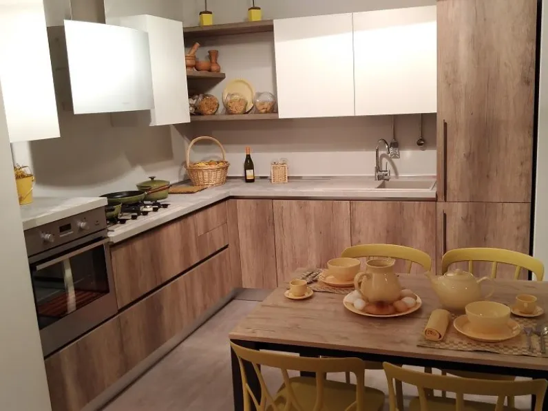 Cucina ad angolo in laminato materico altri colori Astro quercia a prezzo ribassato