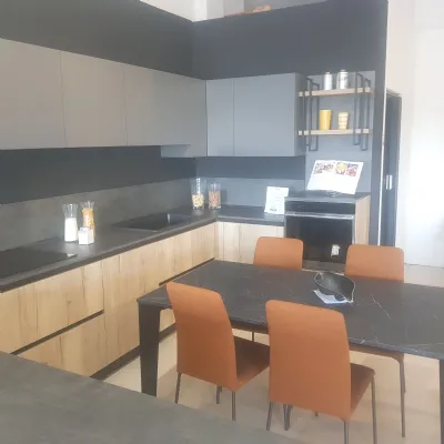Cucina a PREZZI OUTLET in laminato materico Prima cucine -48%