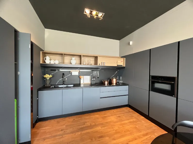 Cucina ad angolo in laminato opaco grigio Thea a prezzo scontato