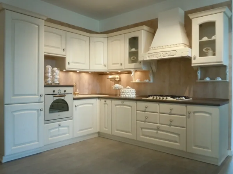 Cucina ad angolo in legno bianca Magda decap� a prezzo ribassato