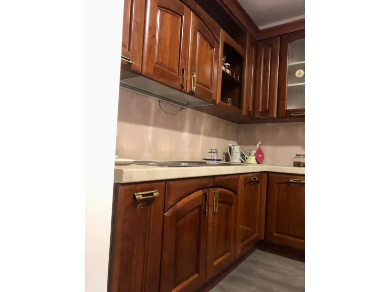 Cucina ad angolo in legno noce Atena  a prezzo ribassato