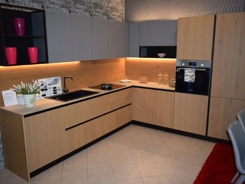 Cucina Asia moderna noce Arredo3 ad angolo scontata 50%