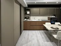 Cucina Mobilturi moderna ad angolo tortora in polimerico Nevada diamante
