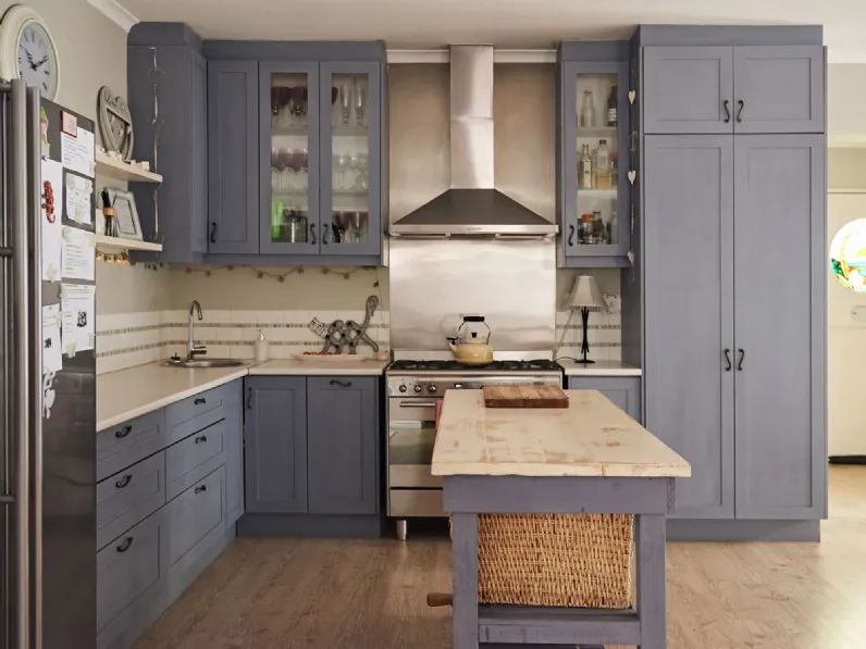 Scopri la cucina Mobilike Jersey di Artigianale scontata del 30%!